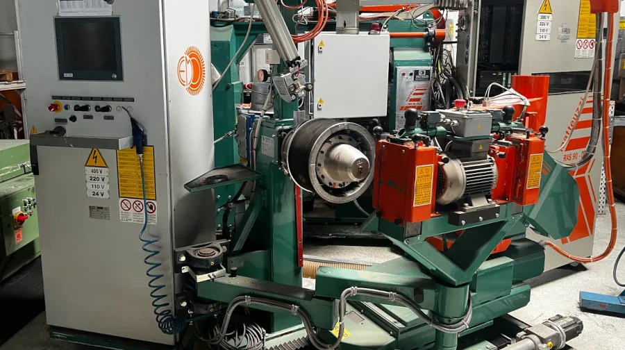 کارخانه روکش تایر با تجهیزات عظیم تجارت